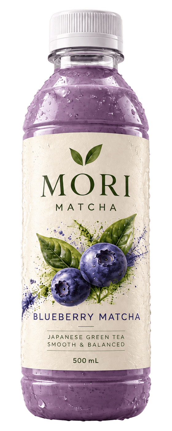 Bouteille MORI Blueberry Matcha, boisson violette et étiquette illustrée de myrtilles